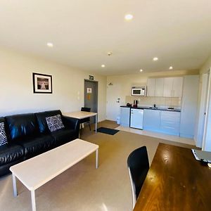 One-Bedroom Apartment Spa Bath